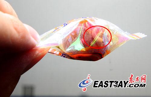 超市糖果包裝內(nèi)存活蟲消費者投訴遭廠商恐嚇