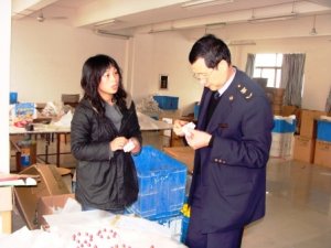 金華檢驗(yàn)檢疫局以新分類管理為契機(jī)促動出口木制玩具企業(yè)提升生產(chǎn)