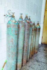 醫(yī)院被指使用工業(yè)氧 出示過期手續(xù)欺騙記者(圖)