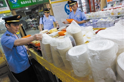 老字號惹事工商清查劣質(zhì)餐盒
