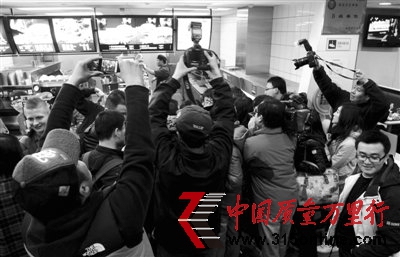 麥當(dāng)勞分店被曝甜品“改期” 回應(yīng)稱(chēng)是個(gè)別事件
