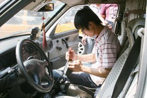 山東鄒平縣質(zhì)監(jiān)局計量所開展出租車計價器周期檢定